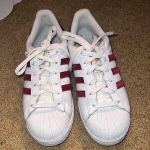 Adidas superstars